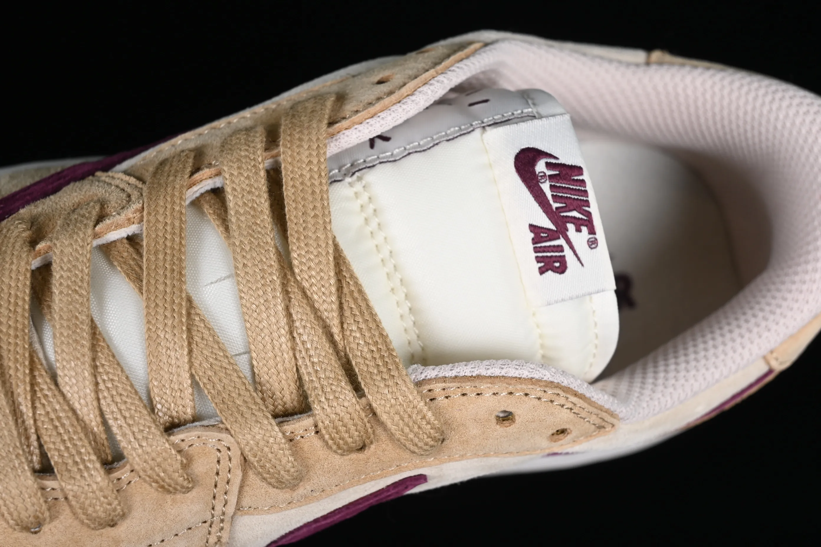 All Categories Air Jordan Jordan Series Basketball Shoes Air Jordan 1 Low Travis Scott x Air Jordan 1 Low OG AJ1 Joe 1 Reversed Overhook Joint Style Casual Sports Basketball Shoes DM7866-811